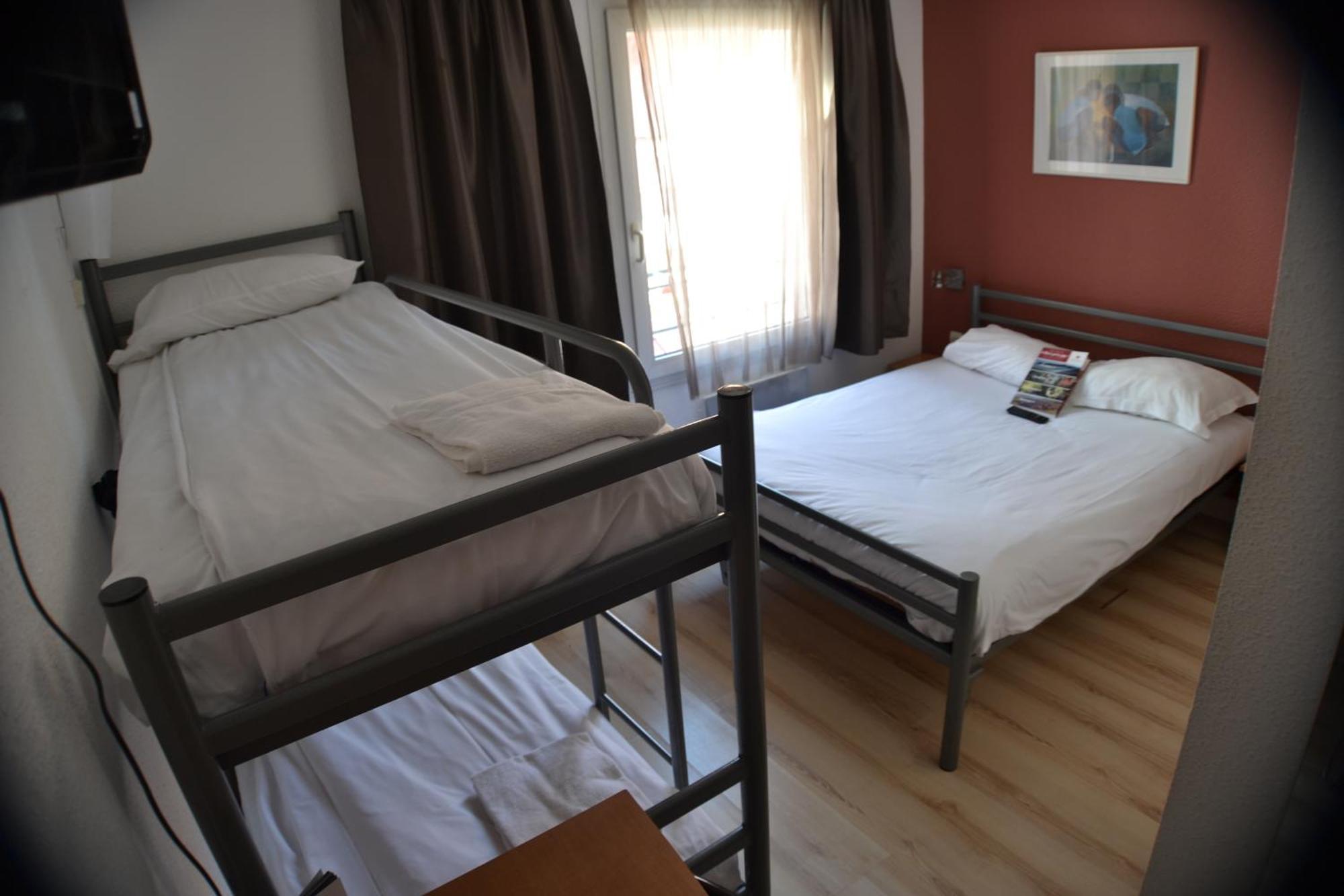 Quadruple room 1 Double Bed 2 Bunk Beds
