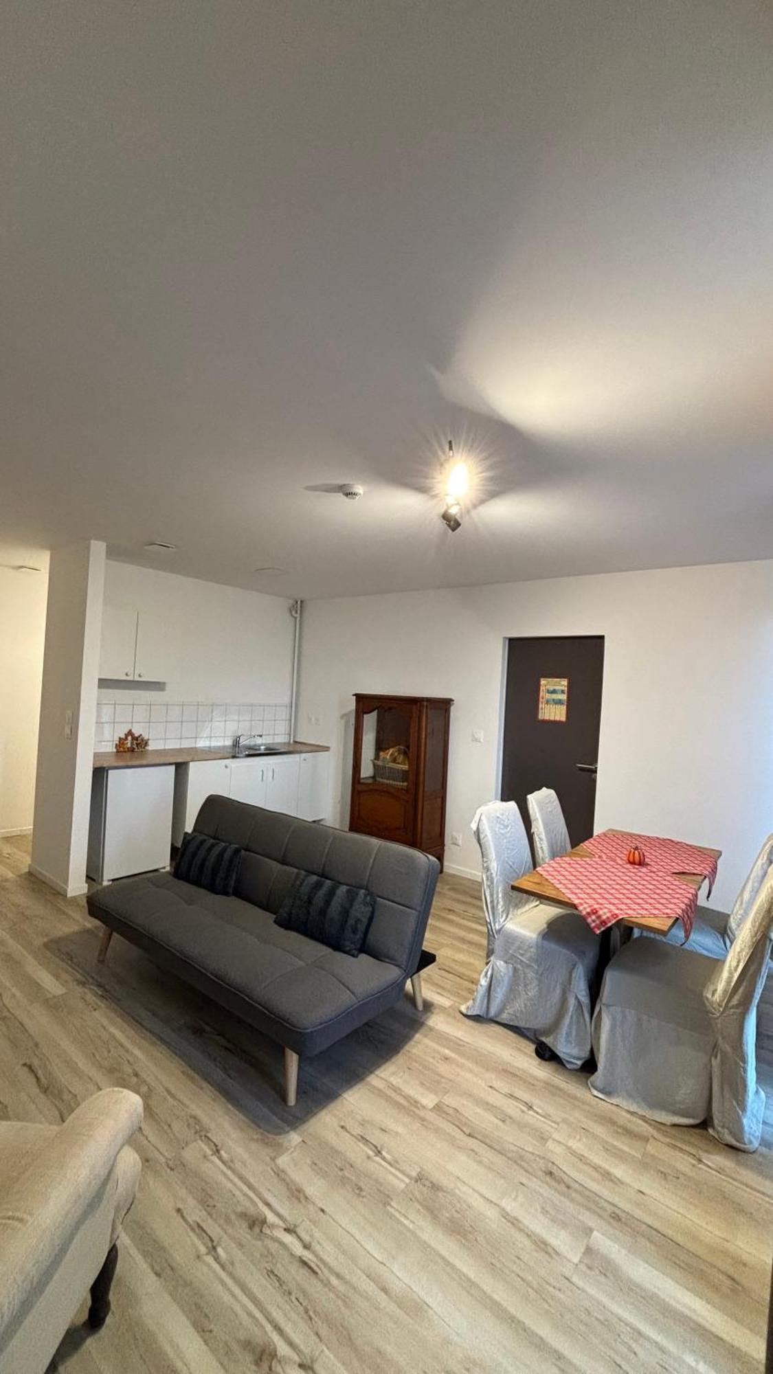 One-Bedroom Apartment