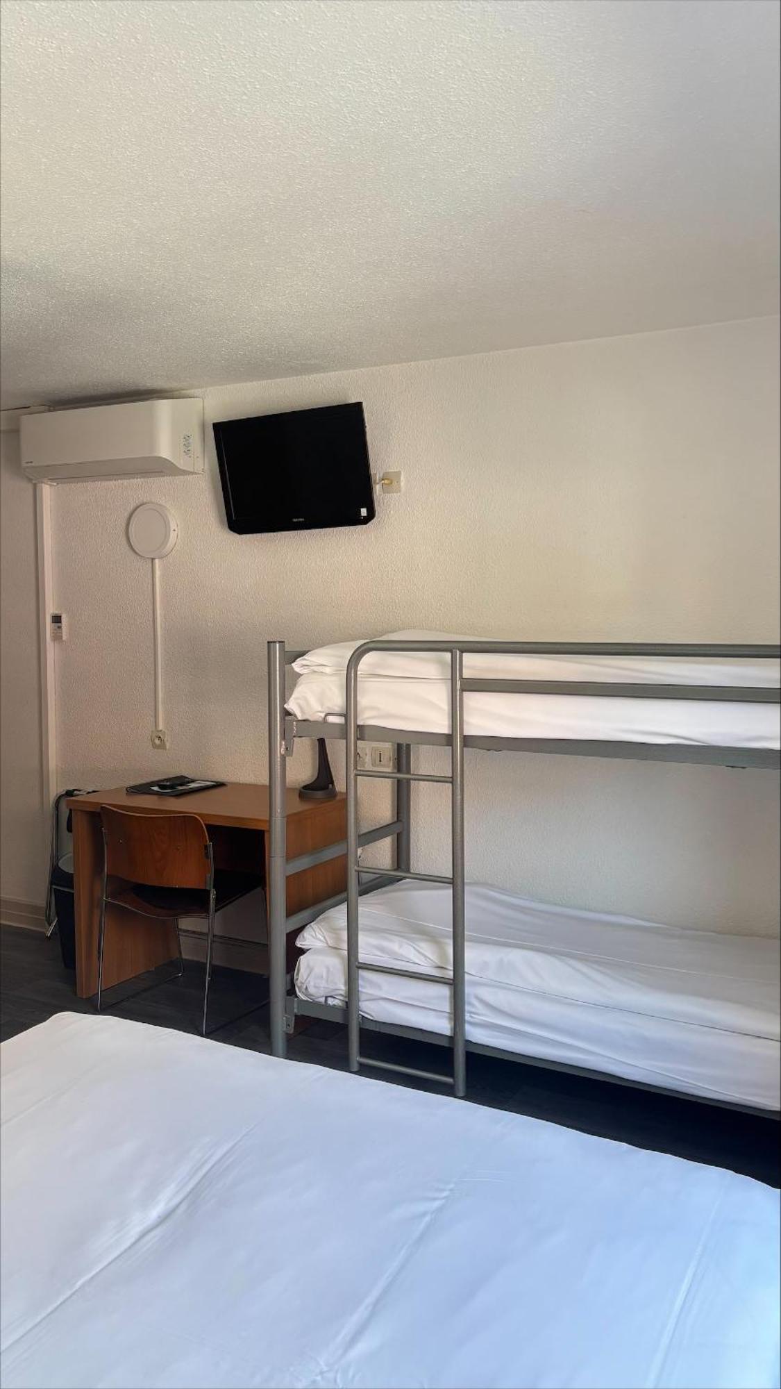 Quadruple room 1 Double Bed 2 Bunk Beds
